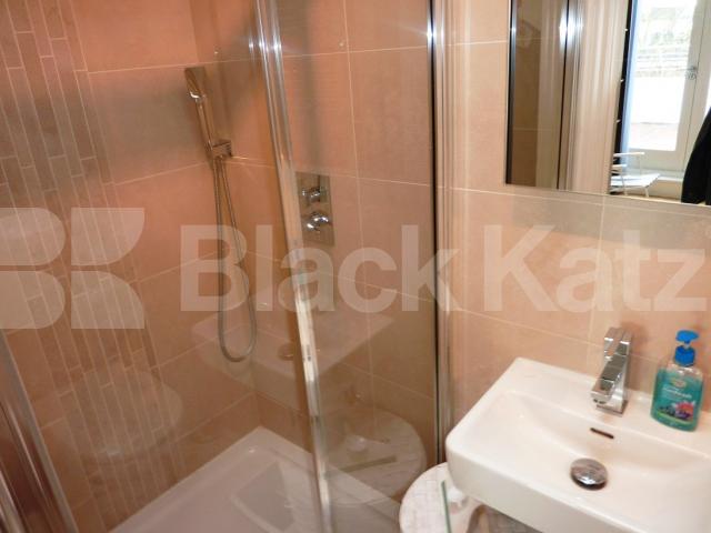 			UNDER OFFER!, 1 Bedroom, 1 bath, 1 reception Flat			 Kentish town road, Kentish town